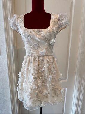 🦄 NWOT Dress the Population Sz S Embellished Ivory Bridal Mini SAMPLE